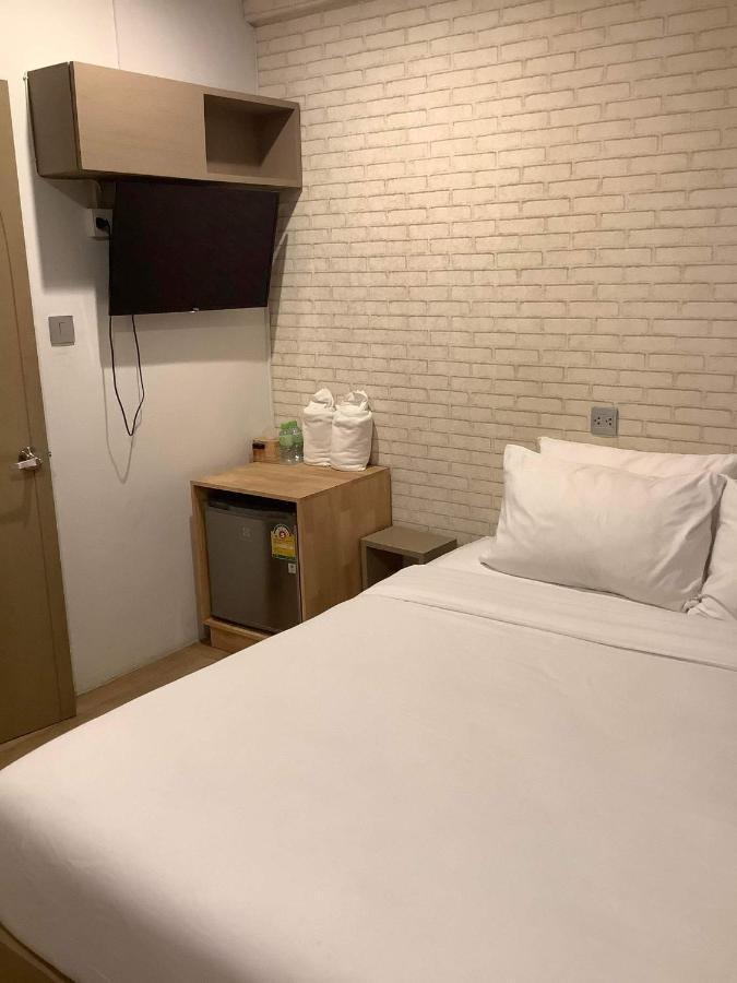 Cr.Hotel Makkasan Екстериор снимка