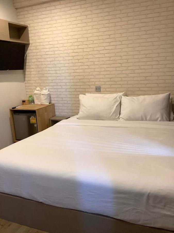Cr.Hotel Makkasan Екстериор снимка